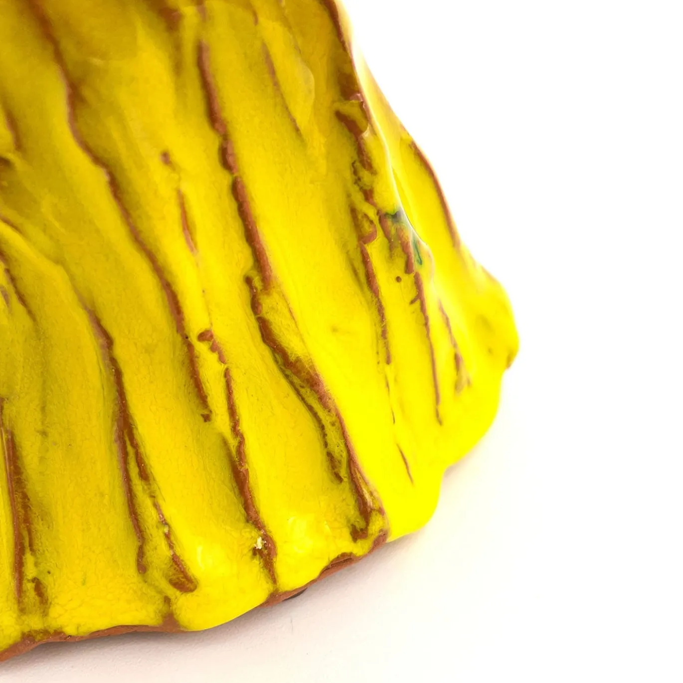 Alzata per torta Fungo Vulcano giallo cadmio e lilla