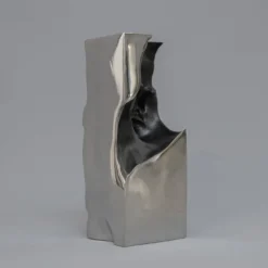 Amori che non sanno come cavarsela in questo mondo (HE) Scultura #1