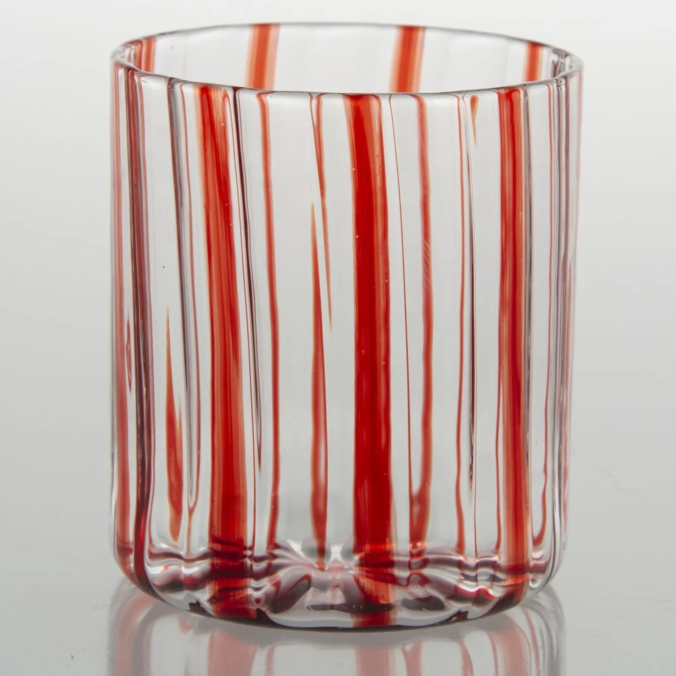 Bicchiere a strisce rosse