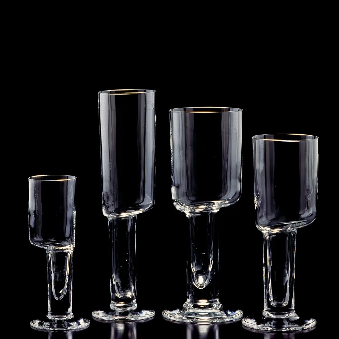 Bicchiere da liquore asimmetrico