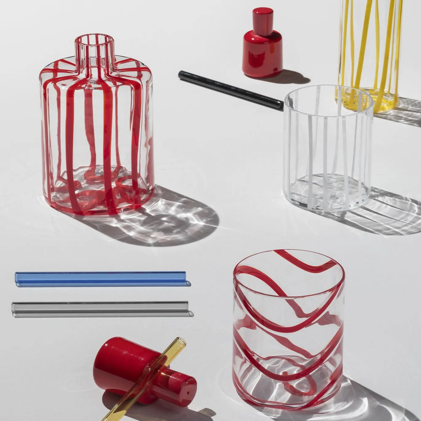 Bottiglia in vetro Murano Cyrcus Striped Rosso e Trasparente
