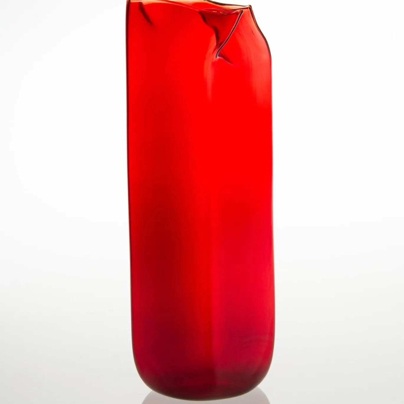 Brocca in vetro rosso Bricco