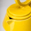 Caraffa in ceramica gialla Iperbole