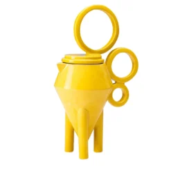 Caraffa in ceramica gialla Iperbole