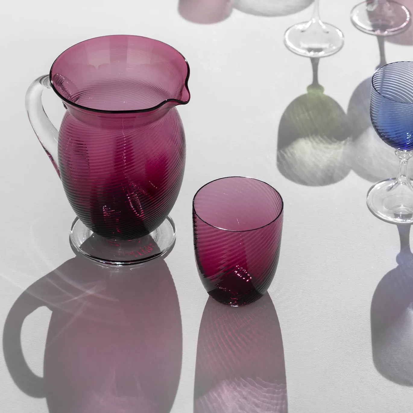 Caraffa in vetro Rubino Red Twisted