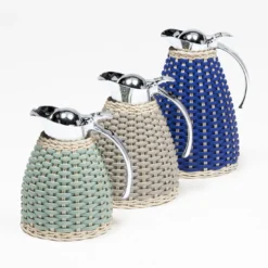 Caraffa termica Monceau in pelle e rattan verde