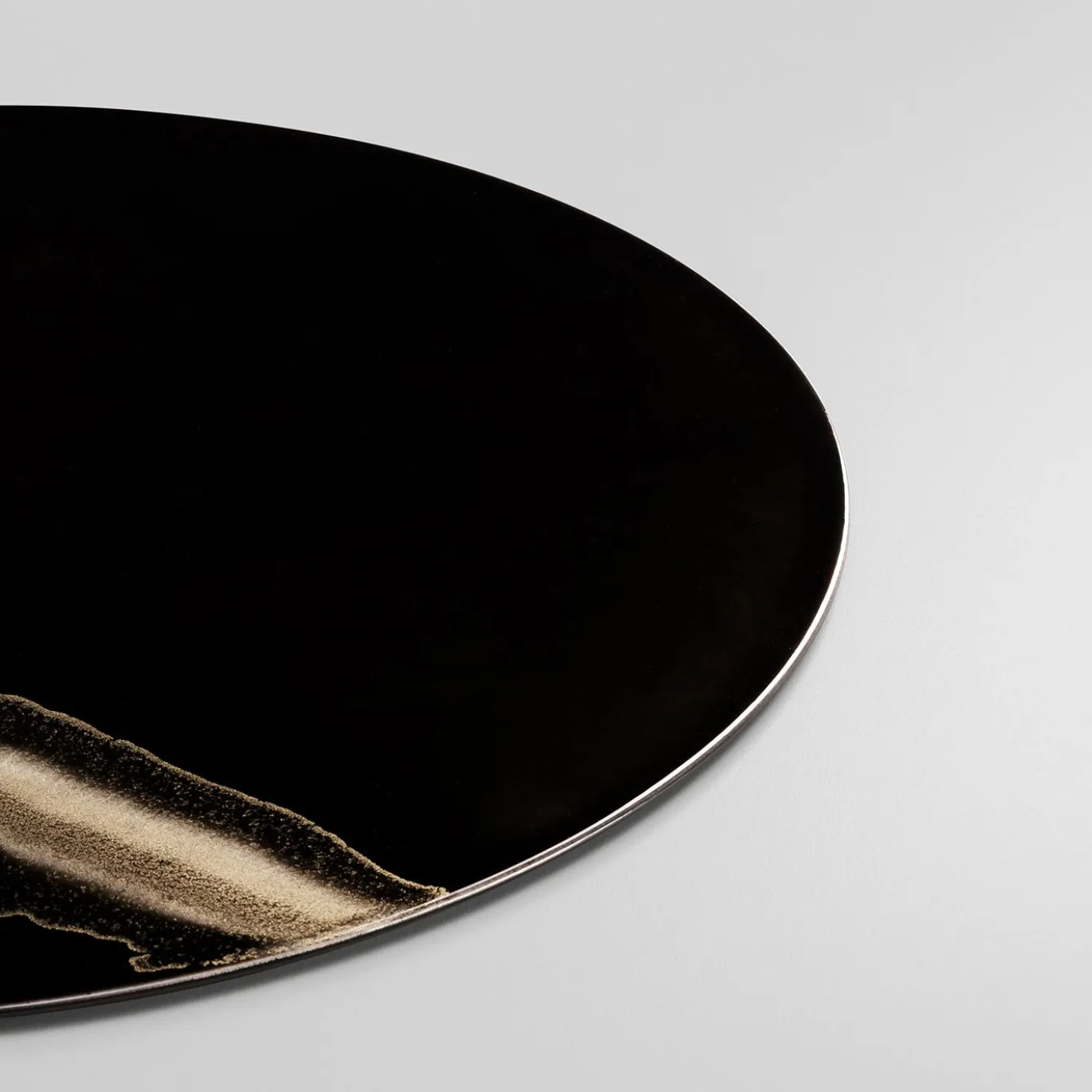 Collezione Inchiostro - Set di 4 Sottopiatti Rotondi Bianco Nero Oro