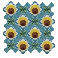 Composizione di Piastrelle in Ceramica Celeste Azzurro Chiaro con Motivo Floreale