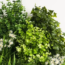 Composizione verde verticale per esterni Meleda