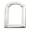 Cornice d'argento a forma di arco