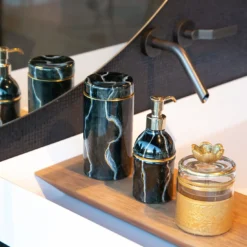 Dispenser in vetro ispirato al marmo Portoro
