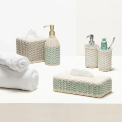 Dispenser per sapone e portaspazzolino in pelle bianca e rattan Calais