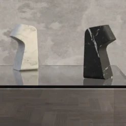 Fermalibri Marquina Pingu di Matteo Ragni