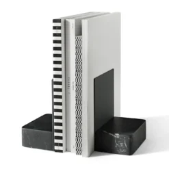 Fermalibri Pietra L08 in marmo Nero Marquinia di Piero Lissoni