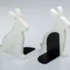 Fermalibro destro Bunny White Carrara di Alessandra Grasso