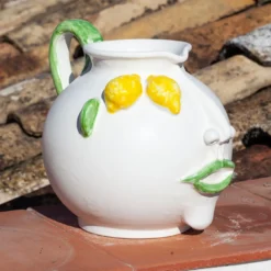 Filomena Venditrice ambulante di limoni Brocca