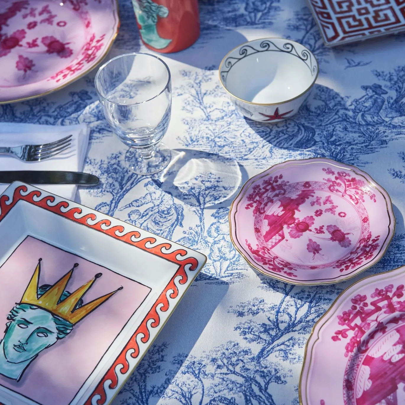 Il Viaggio di Nettuno Pink Square Vide Poche di Luke Edward Hall