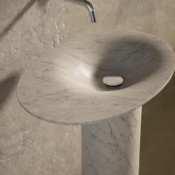 Lavabo Scultoreo Geyser in Marmo di Carrara di Marco Piva