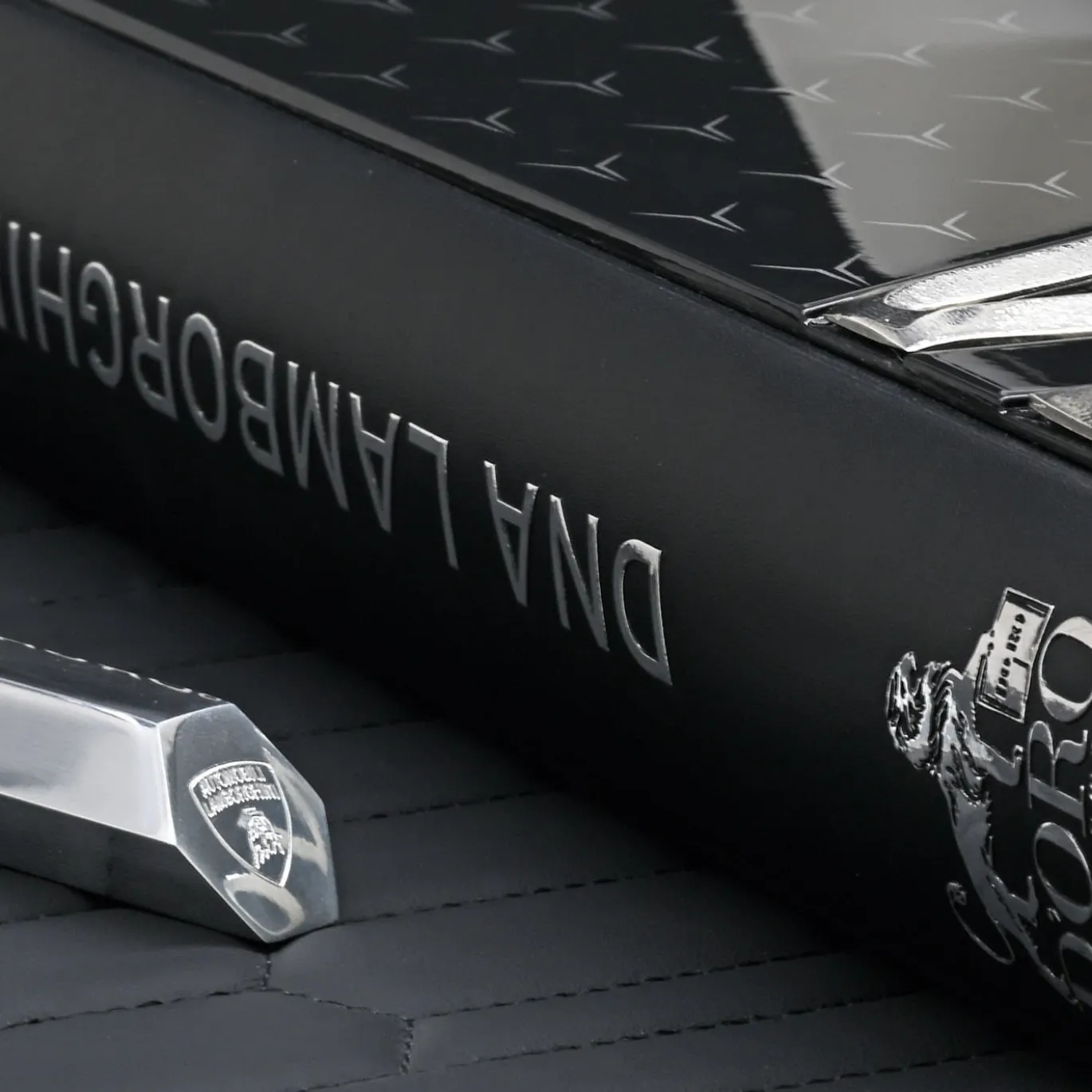 Libro DNA Lamborghini Edizione Platino