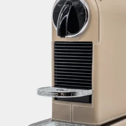 Macchina da caffè Citiz Nespresso in pelle beige