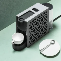 Macchina da Caff� Essenza con Cover Removibile a Motivi in Pelle di Simone Fanciullacci