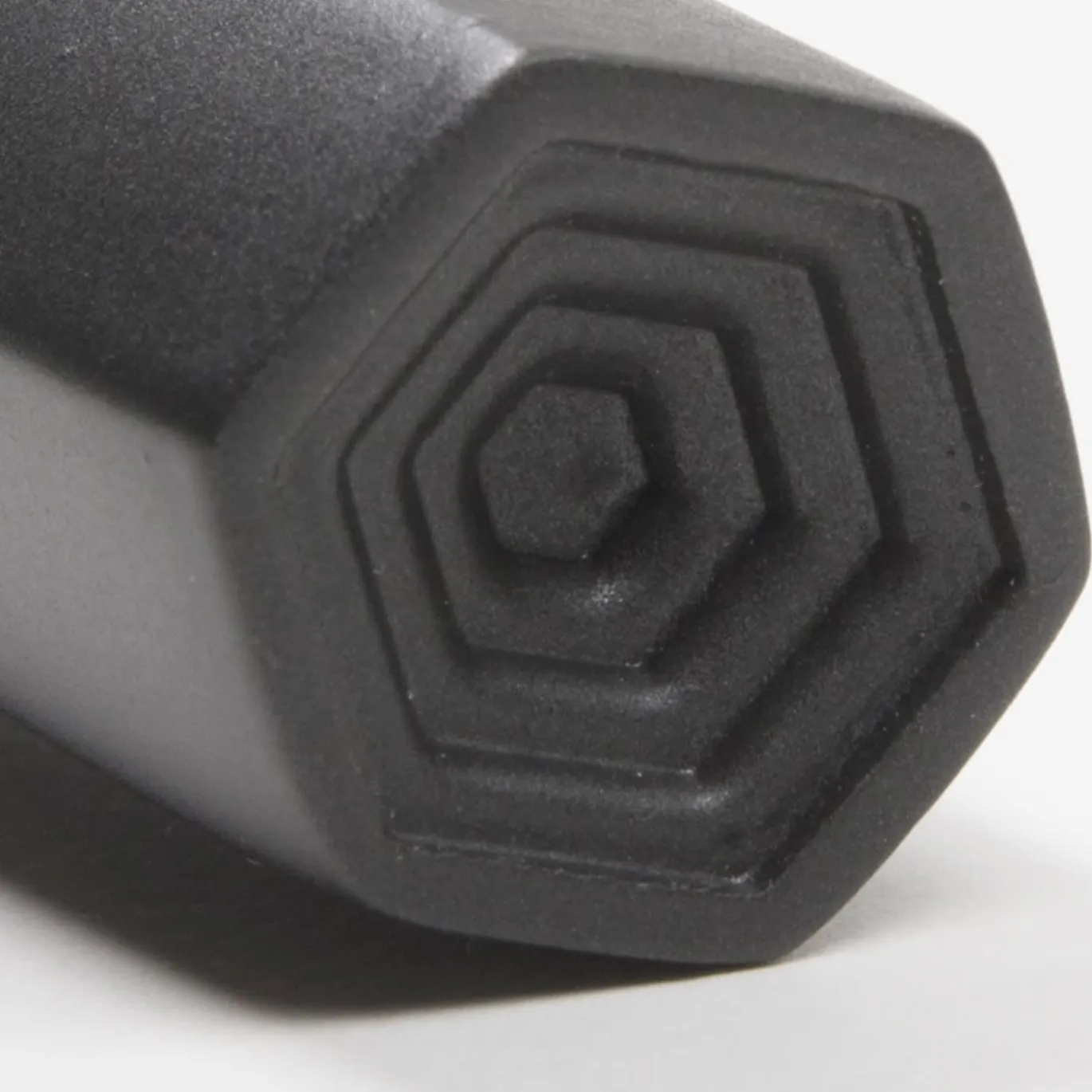 Maniglia per porta Prisma Matte Black di Nicole Valenti