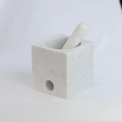 Mortaio e Pestello Rounded Cube in Marmo Bianco