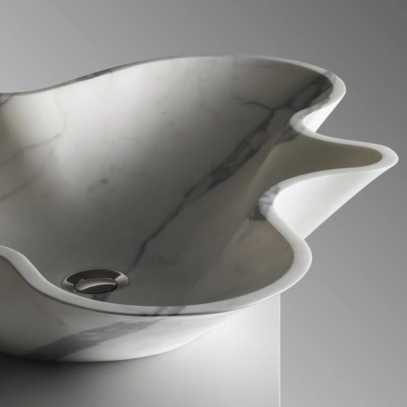 Nabhi Collection Lavabo Bowl N.1 in Calacatta Carrara