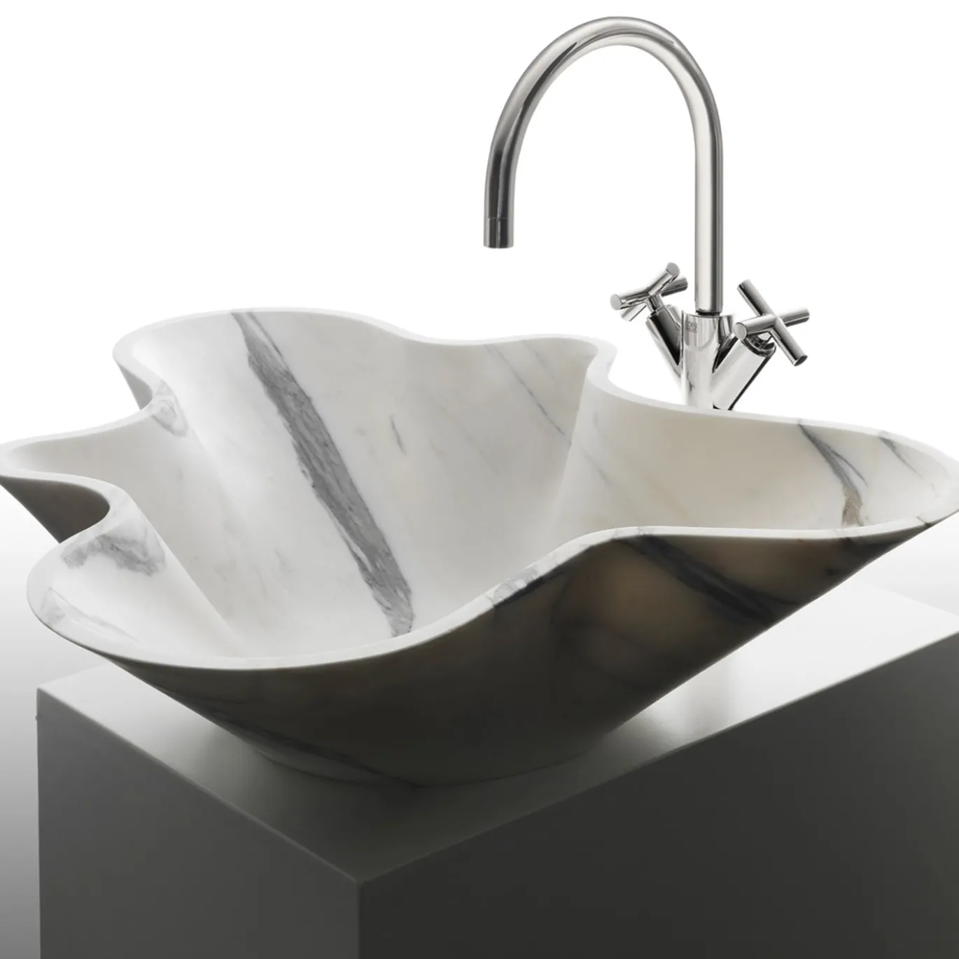 Nabhi Collection Lavabo Bowl N.1 in Calacatta Carrara