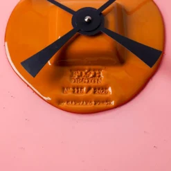 Orologio da parete Round The Clock in resina di Gaetano Pesce