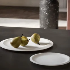 Piatto da portata bianco di Carrara di Ivan Colominas #1