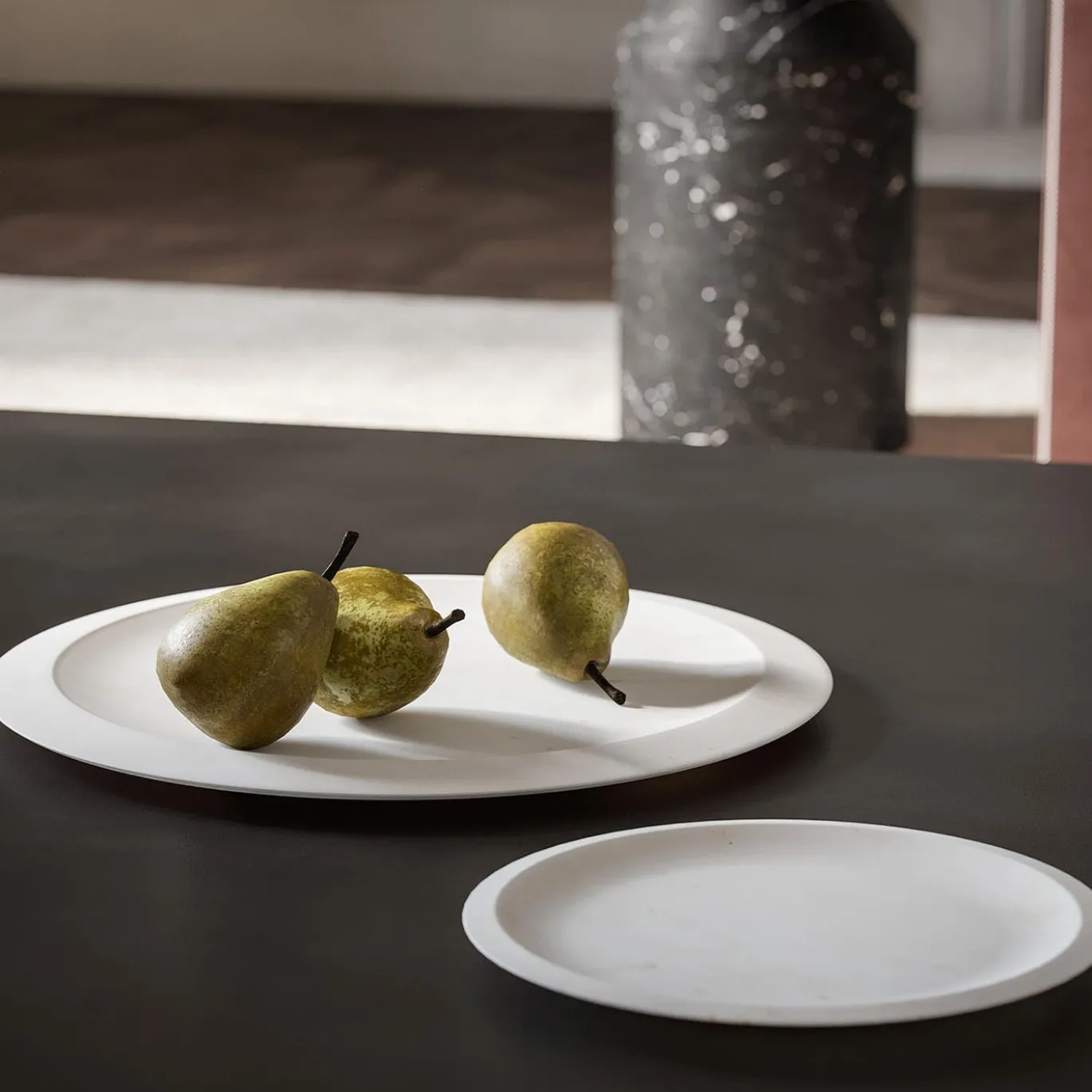 Piatto da portata bianco di Carrara di Ivan Colominas #1