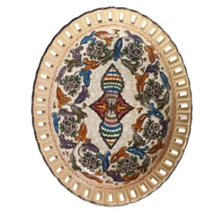 Piatto da portata in ceramica policroma con bordi traforati