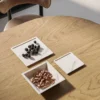 Piatto fondo quadrato bianco di Carrara di Studioformart