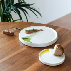 Piatto in ceramica Pocopiano di Paolo Stefano Gentile