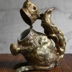 Portabottiglie Scoiattolo in Bronzo