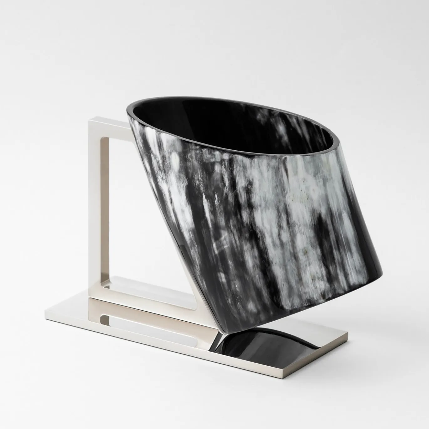 Porta champagne in corno nero