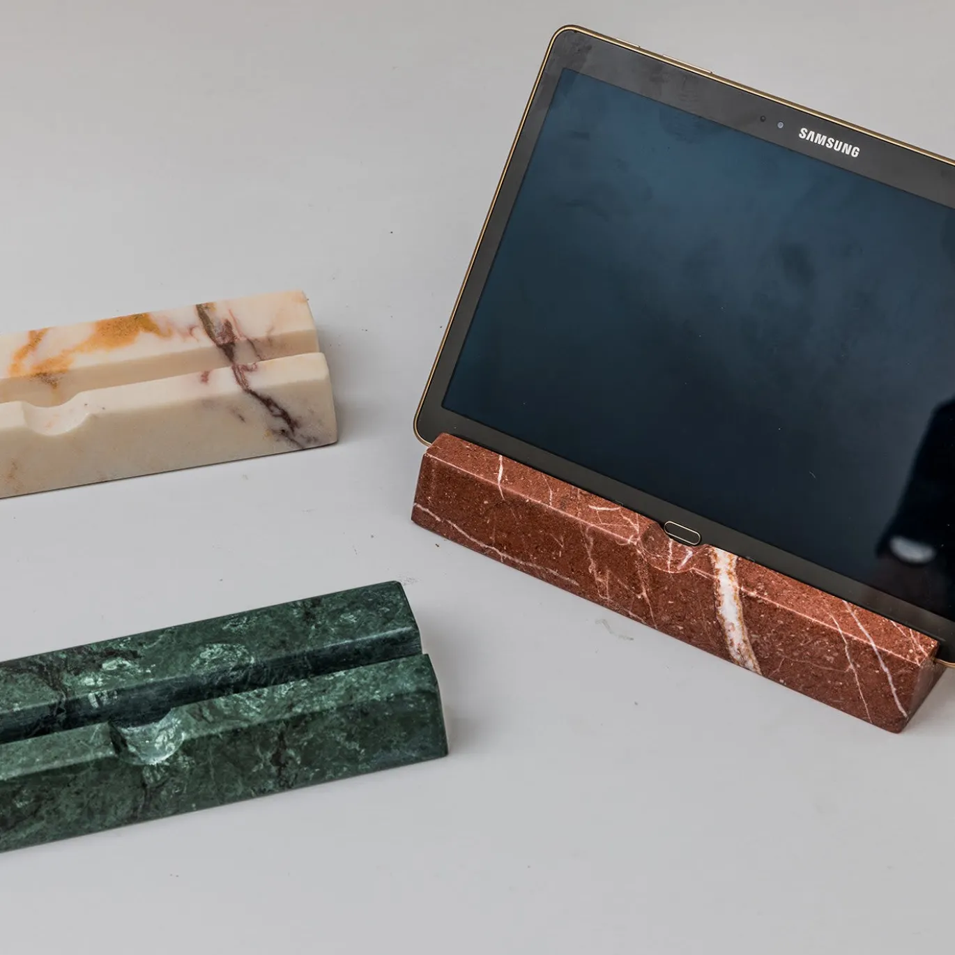 Porta iPad in marmo