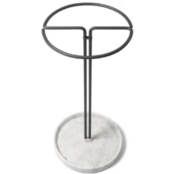 Portaombrelli Pietra L07 in marmo Bianco Carrara di Piero Lissoni