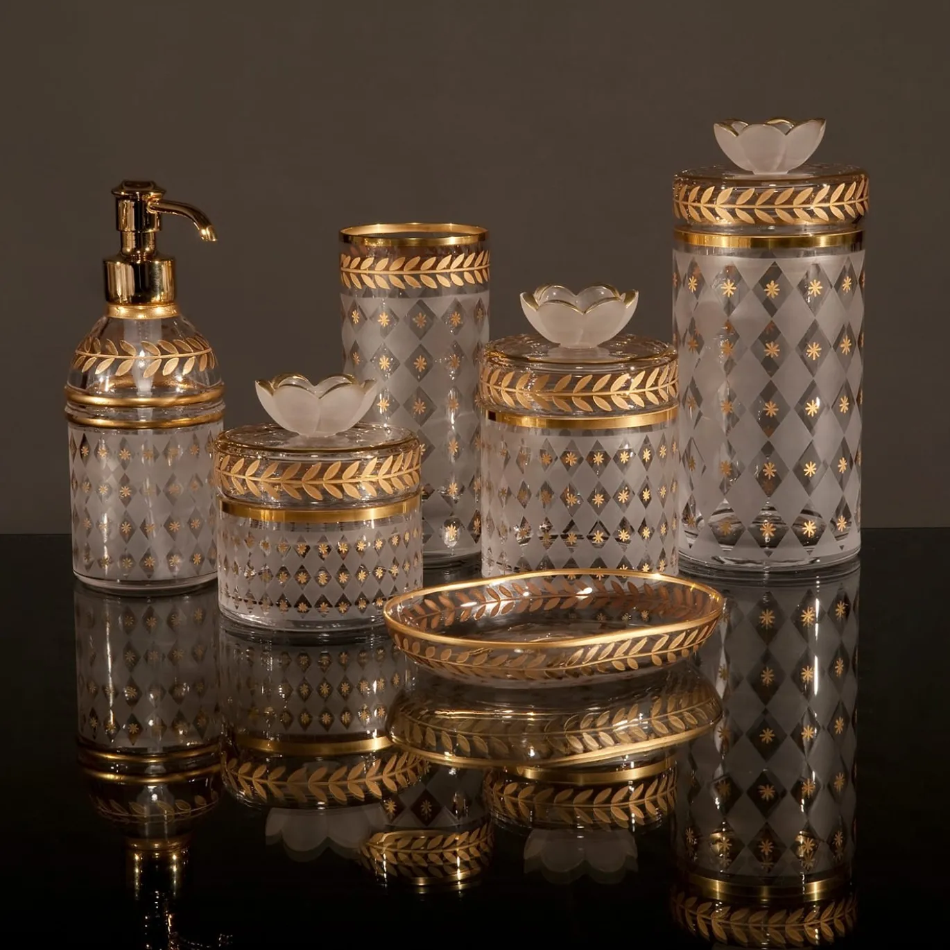 Portasapone in vetro con foglie d'oro e d'alloro