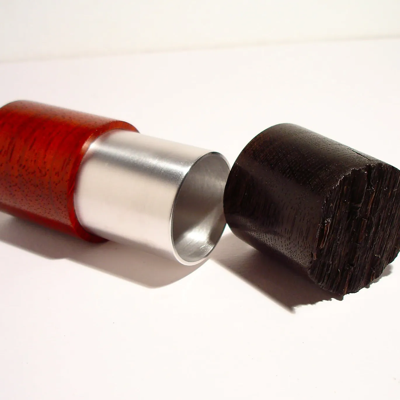 Portaspezie in padauk e rovere di palude