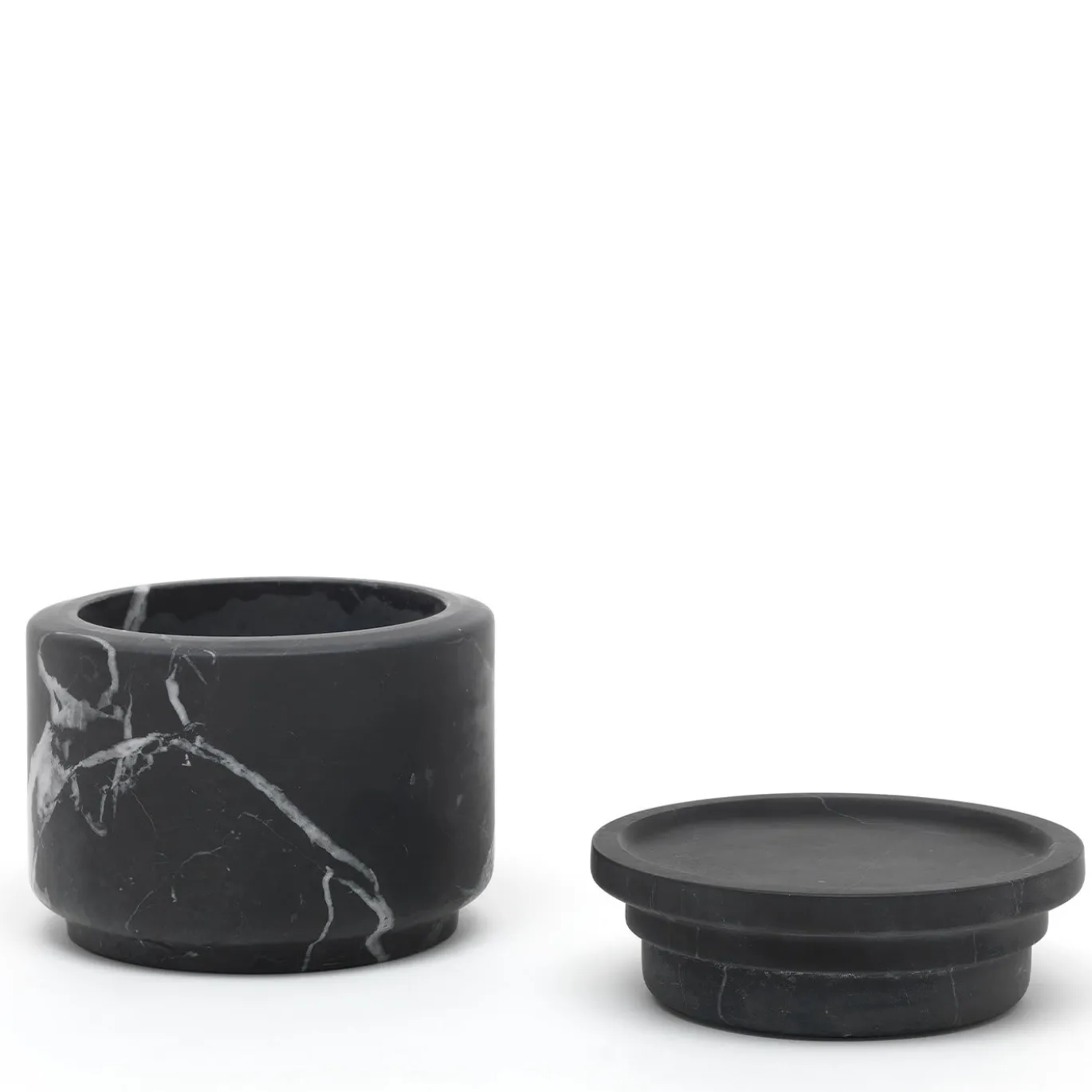 Pyxis Piccolo vaso di marquina nera di Ivan Colominas