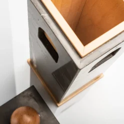 Quba Tall Gray Box di Gabriele D'Angelo