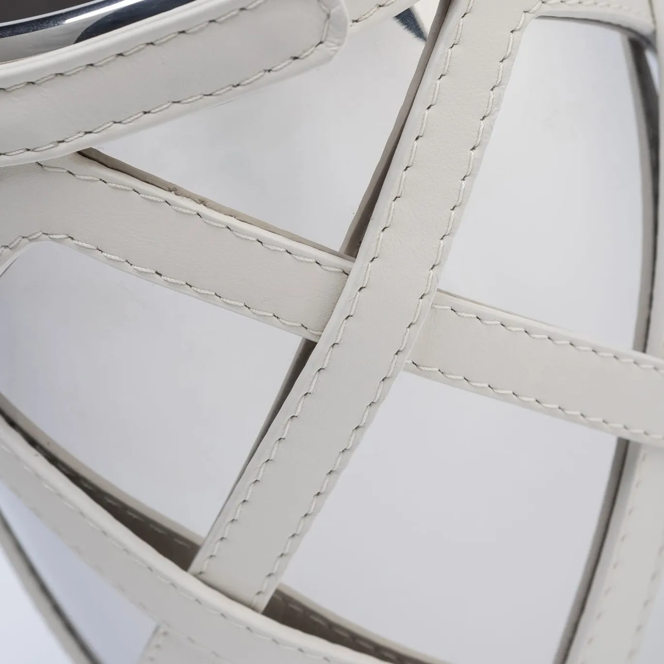 Raffreddatore per vino isolato Escher Luna White