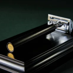 Rasoio di sicurezza in ebano