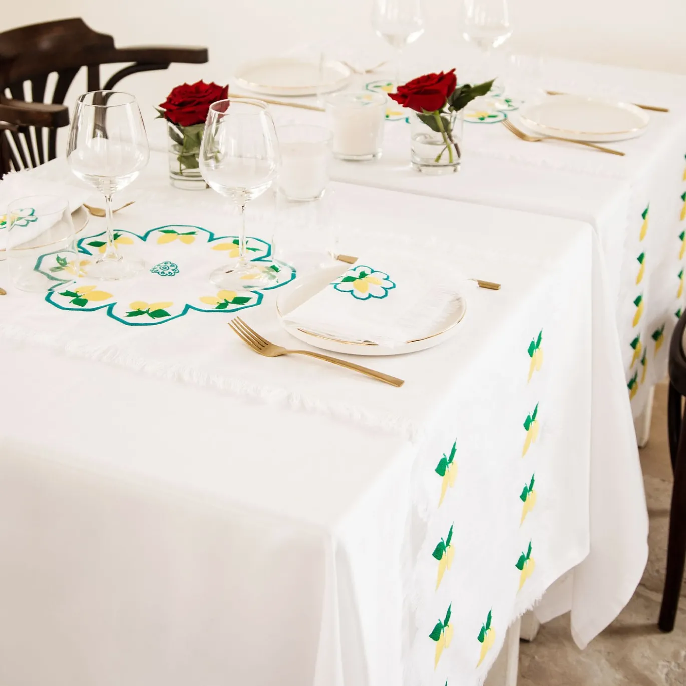Runner bianco con frange multicolore Limoni