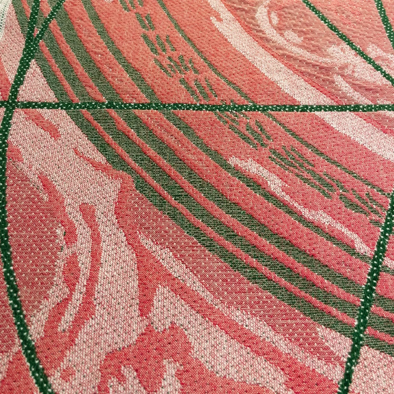 Runner double face Borromini in verde pino e rosso ciliegia