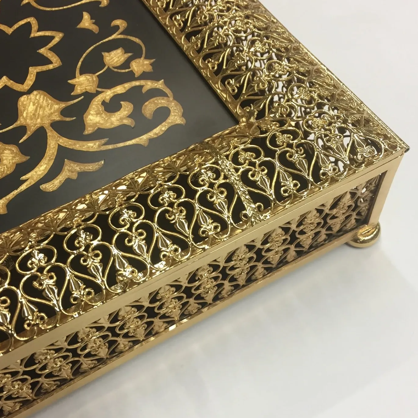 Scatola di lusso con cerniera in oro