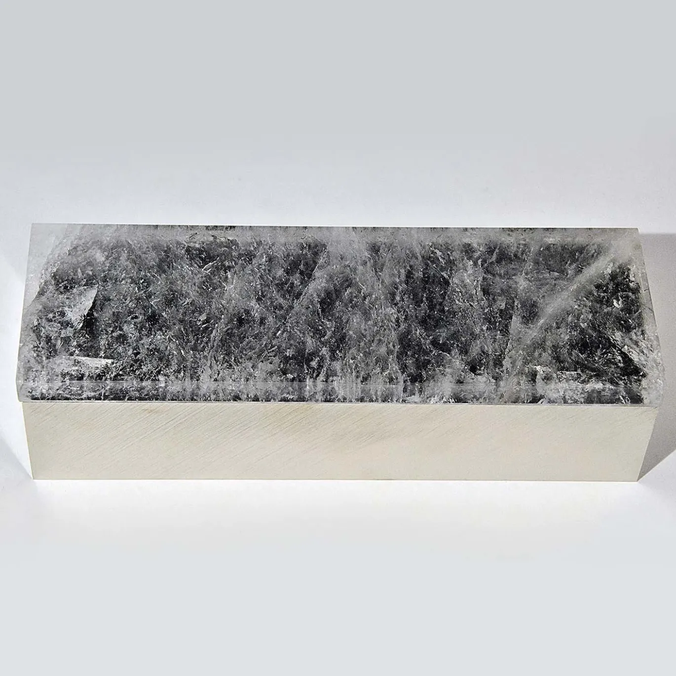 Scatola in ottone di quarzo verde scuro