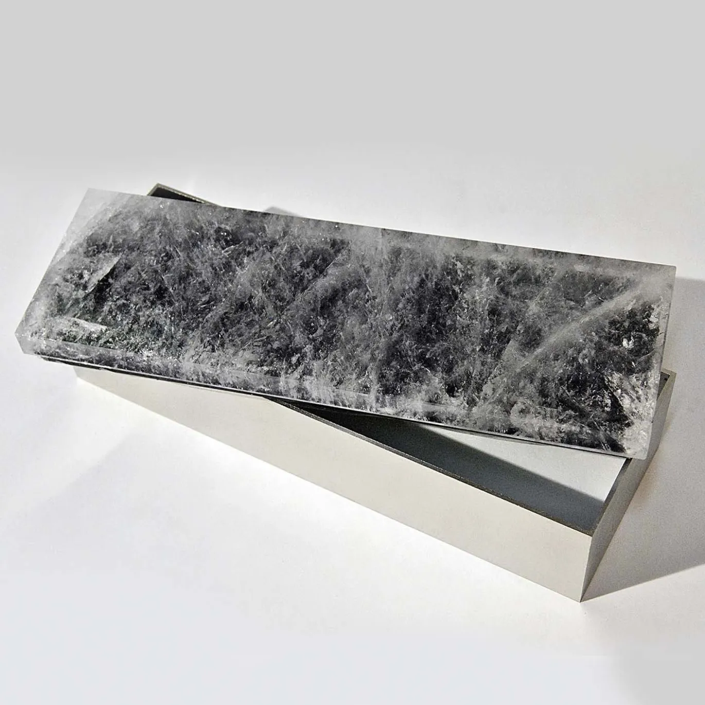 Scatola in ottone di quarzo verde scuro